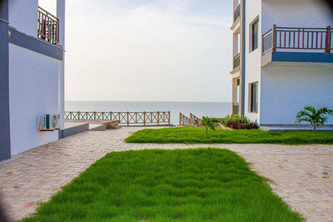 Majula Boutique Hotel Serrekunda Exterior photo