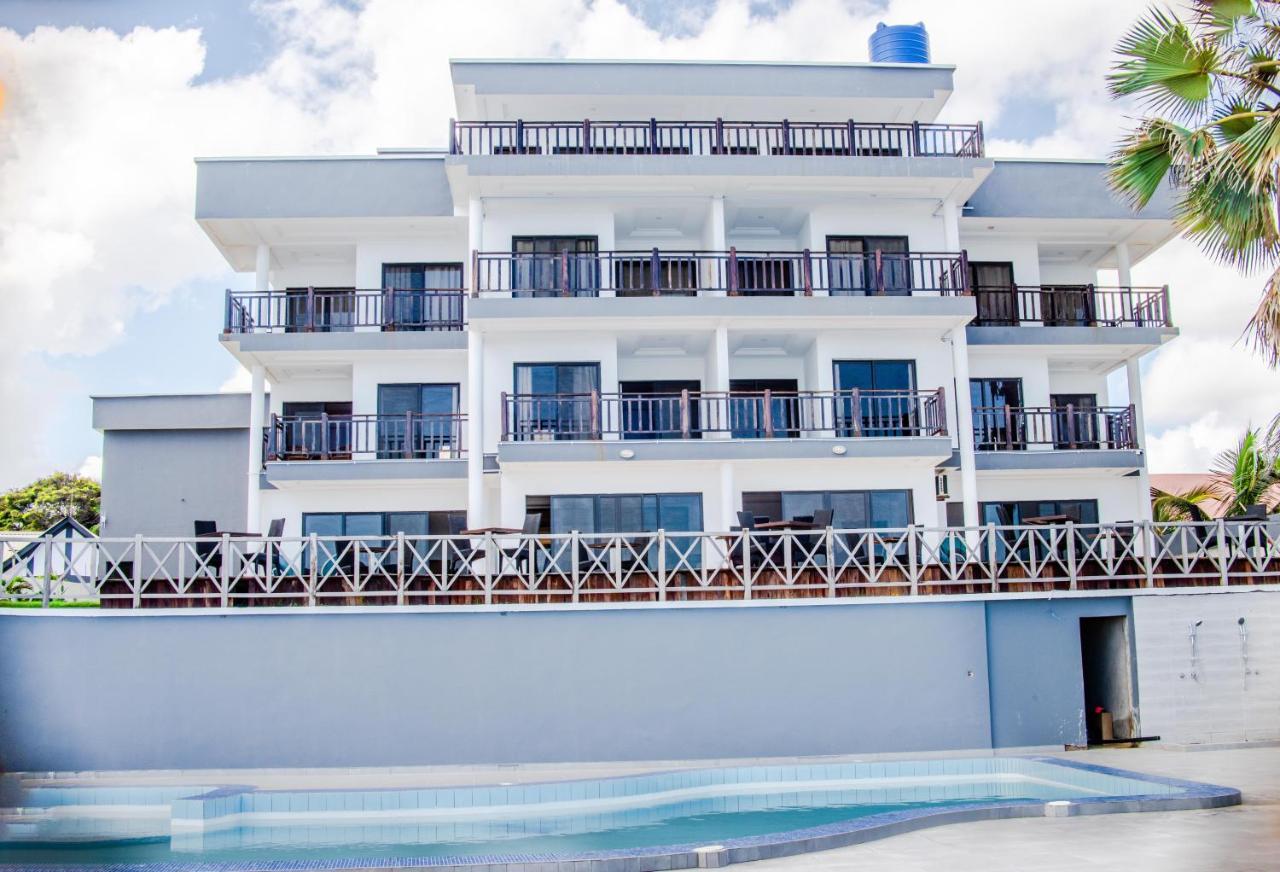 Majula Boutique Hotel Serrekunda Exterior photo