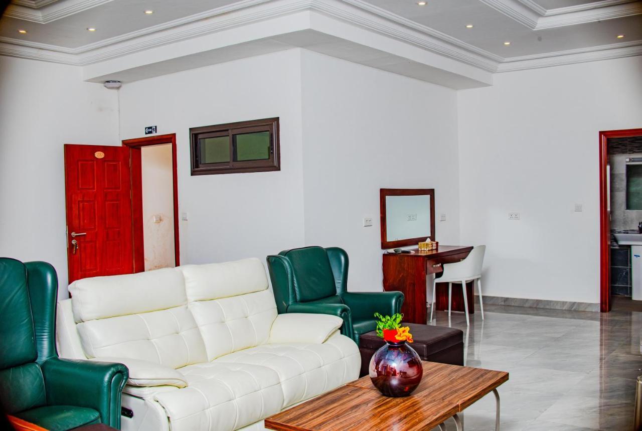 Majula Boutique Hotel Serrekunda Exterior photo