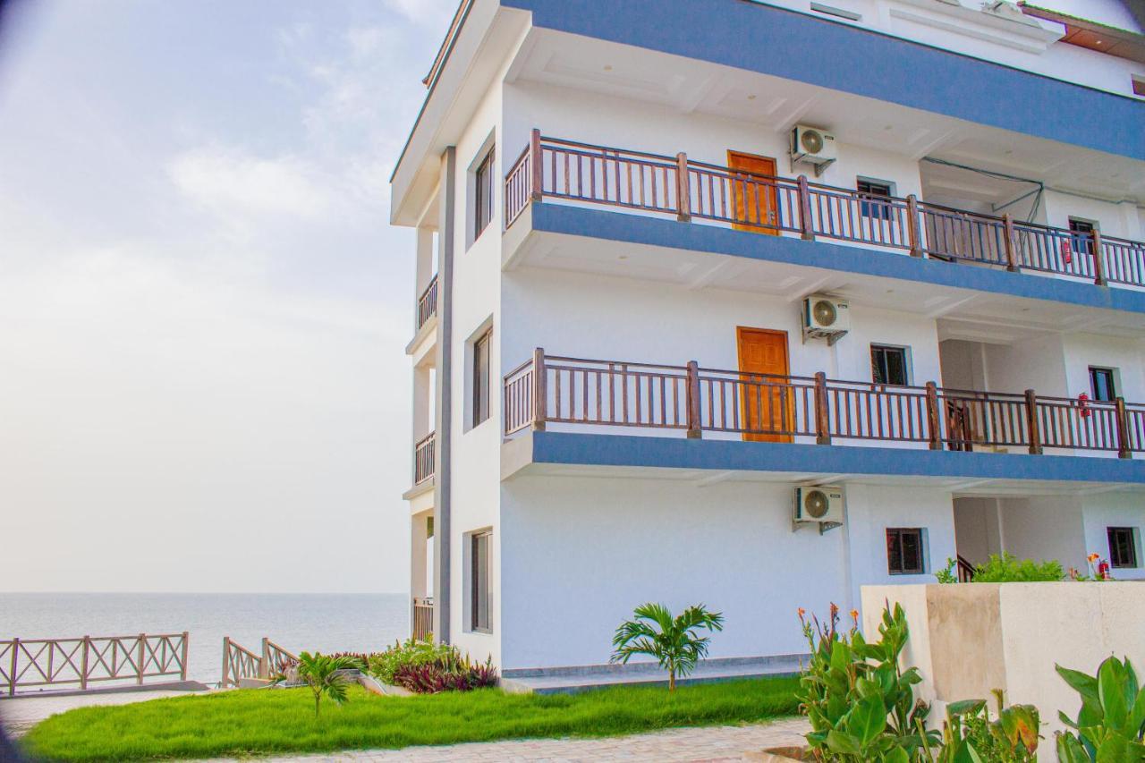Majula Boutique Hotel Serrekunda Exterior photo